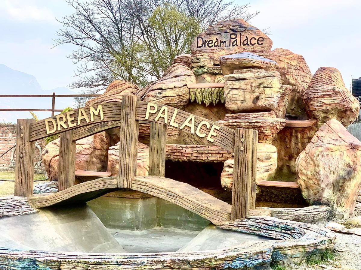 Dream Palace Resort Κατμαντού Εξωτερικό φωτογραφία